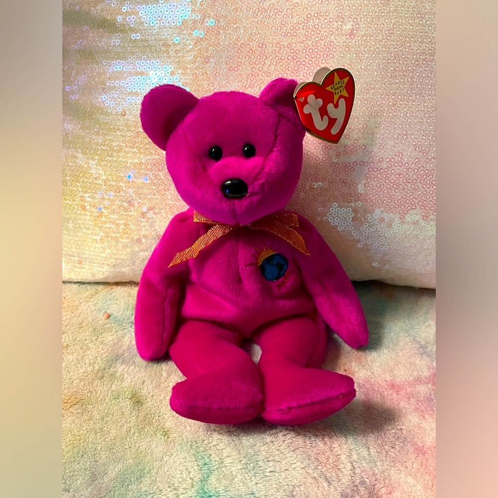 “Millennium” Beanie Baby Bear in Perfect Condition.